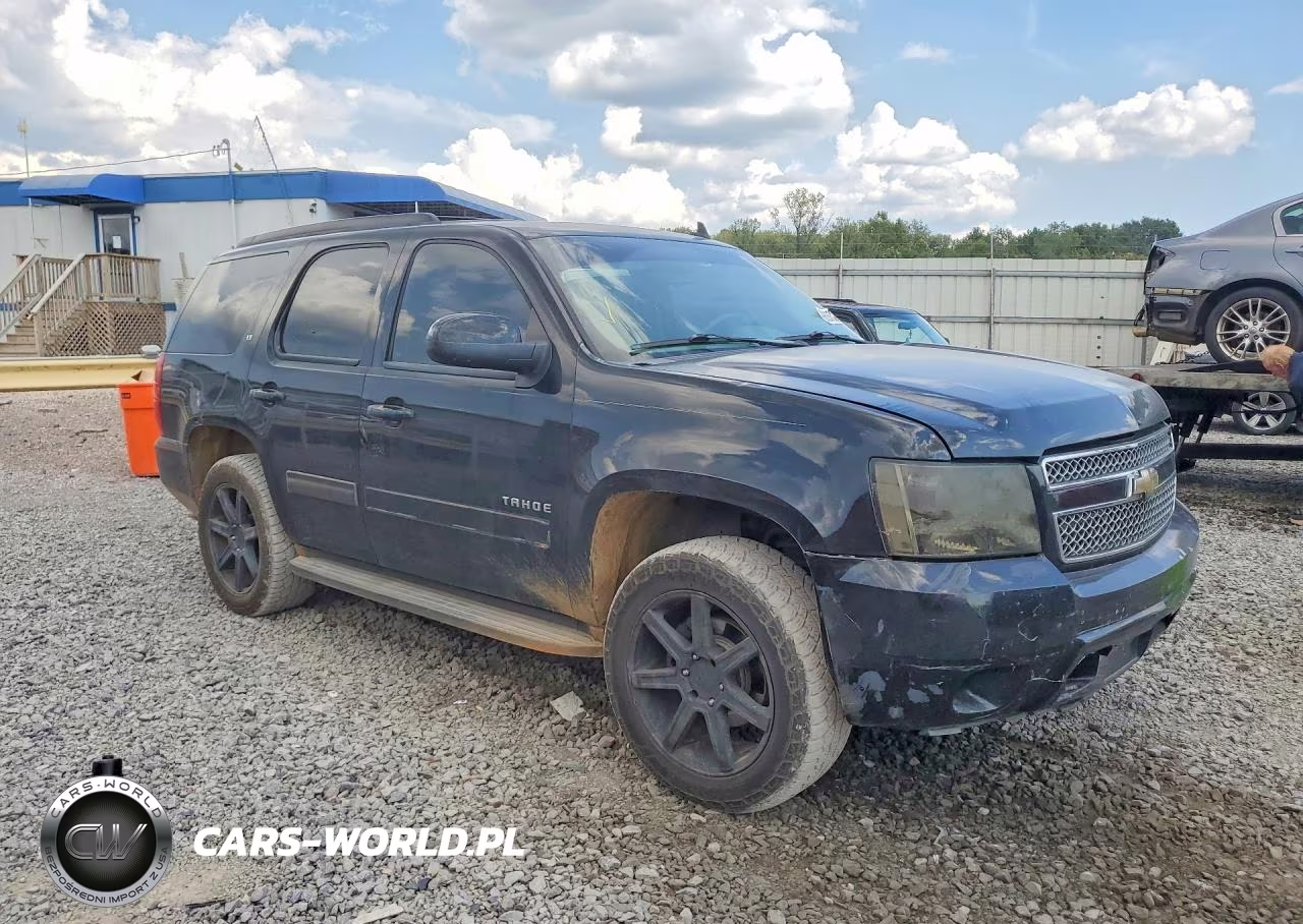 2010 Chevrolet Tahoe Lt VIN:1GNMCBE38AR130524 - 4