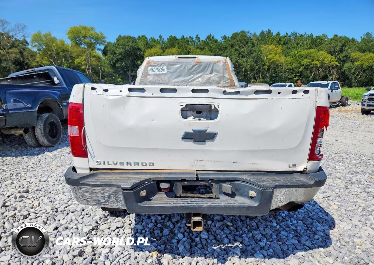 2007 Chevrolet Silverado C2500 Heavy Duty VIN:1GCHC24KX7E521239 - 6