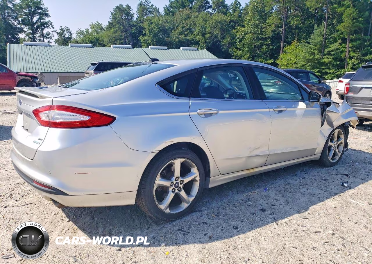 2013 Ford Fusion Se VIN:3FA6P0HRXDR180737 - 3