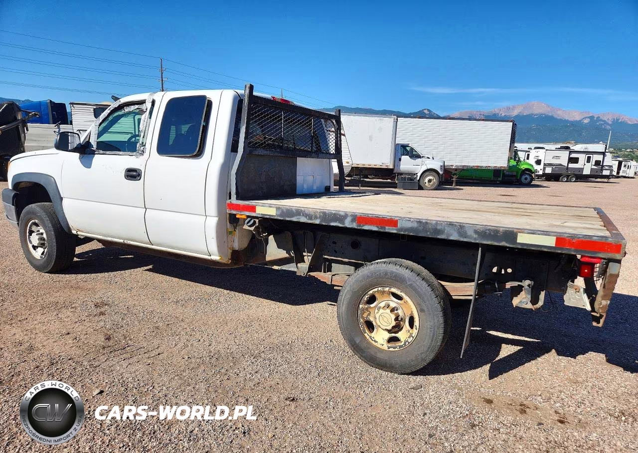 2005 Chevrolet Silverado K2500 Heavy Duty VIN:1GCHK29U45E111353 - 2
