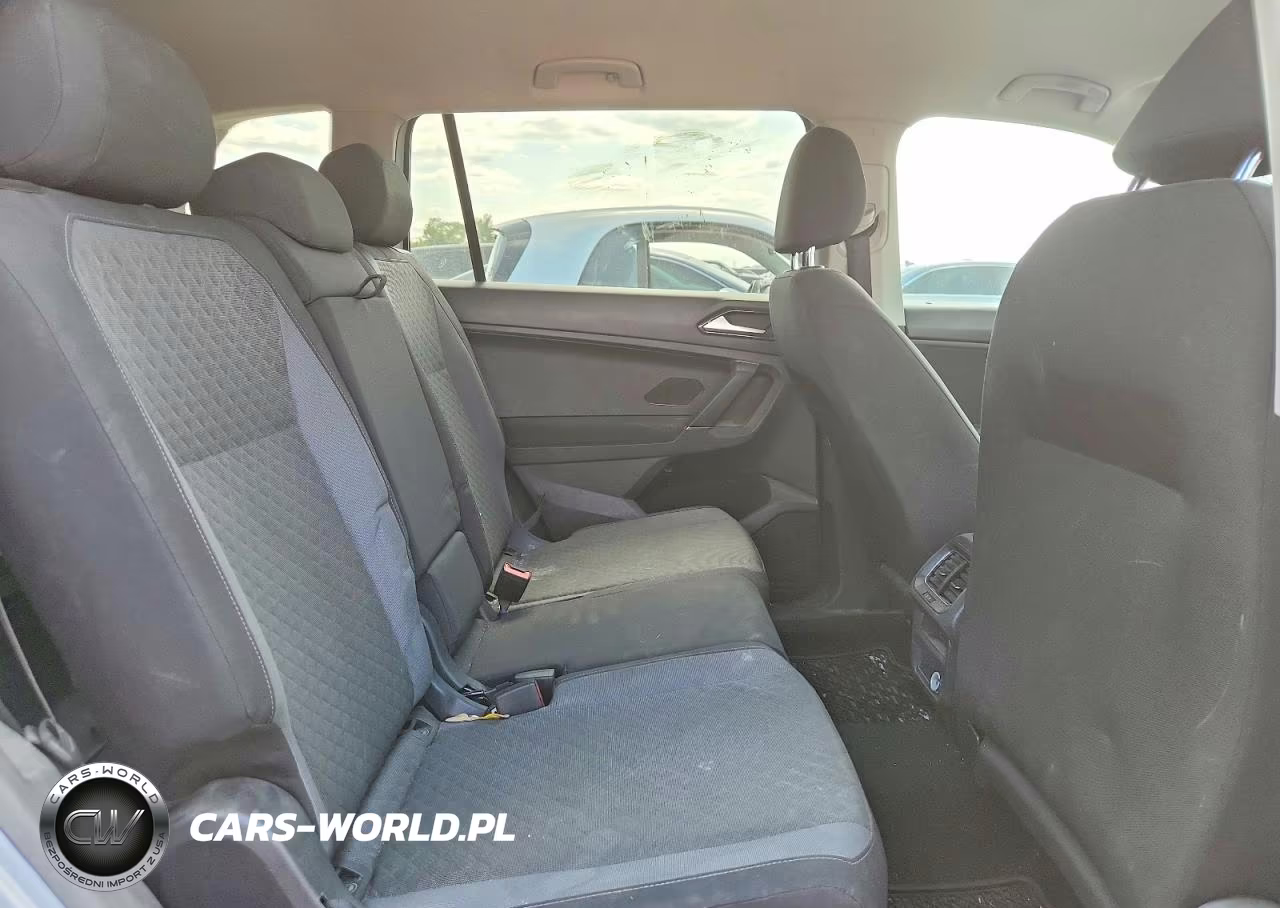 2018 Volkswagen Tiguan S VIN:3VV1B7AX4JM171451 - 11