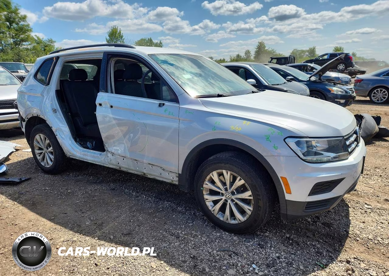 2018 Volkswagen Tiguan S VIN:3VV1B7AX4JM171451 - 4