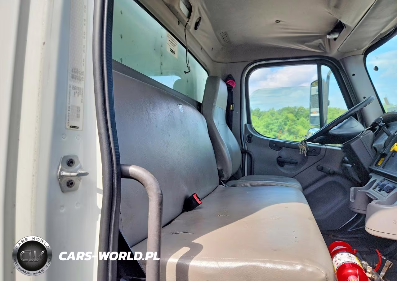 2016 Freightliner M2 106 Med - Box Truck VIN:1FVACWDT2GHGY5642 - 11
