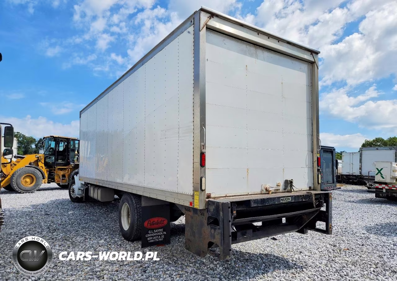 2016 Freightliner M2 106 Med - Box Truck VIN:1FVACWDT2GHGY5642 - 2