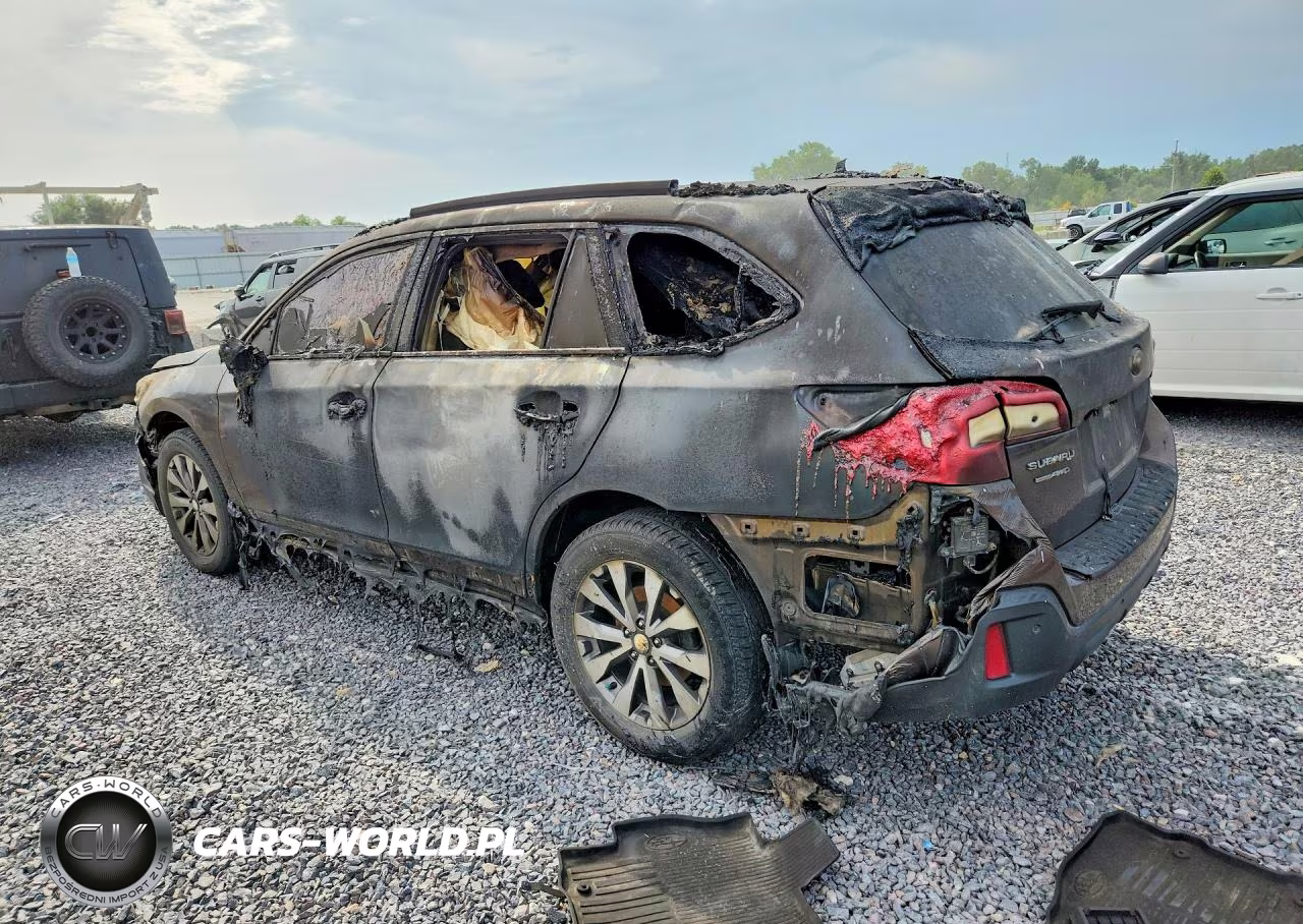 2019 Subaru Outback Touring VIN:4S4BSATC7K3237127 - 2