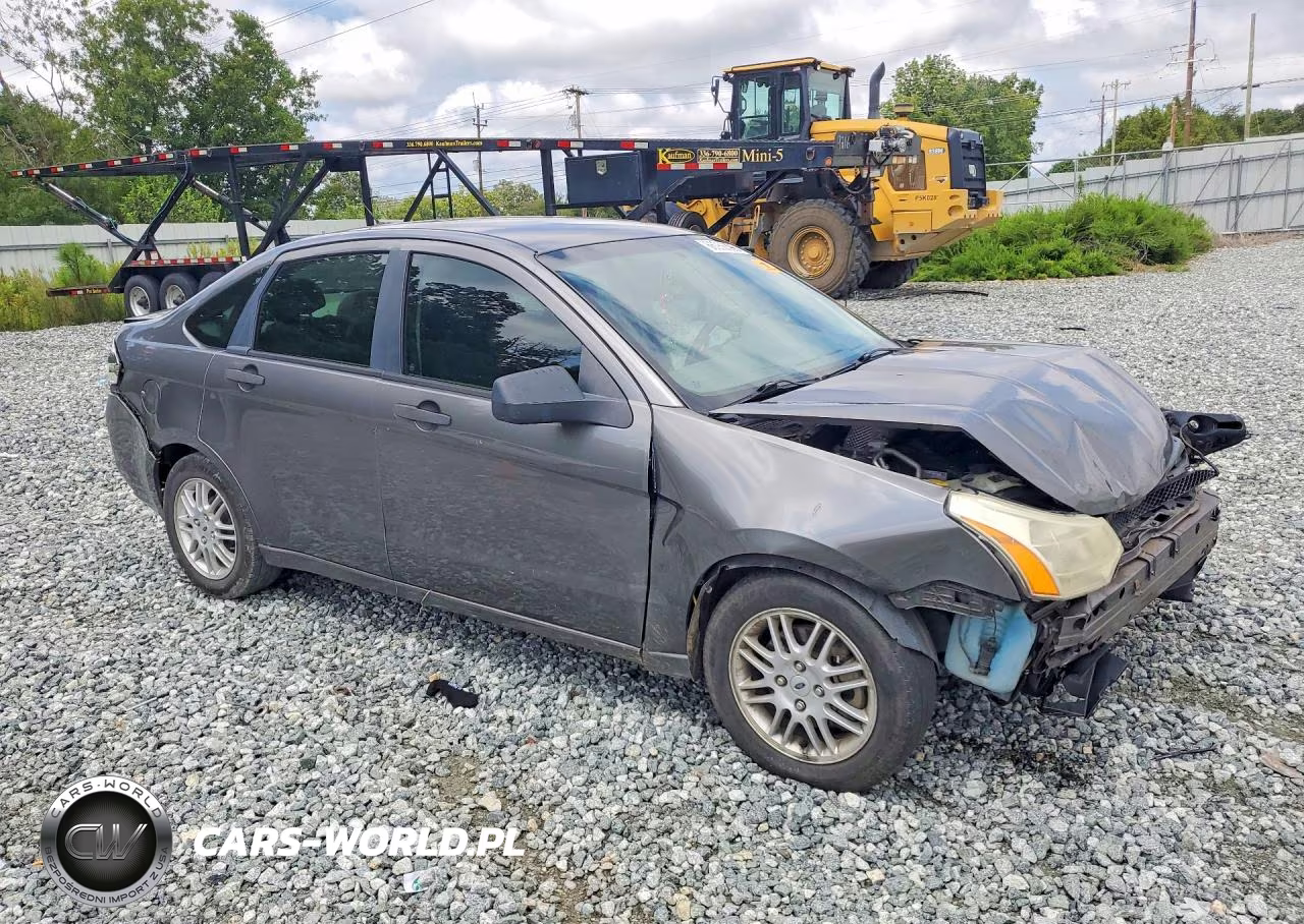 2010 Ford Focus Se VIN:1FAHP3FN9AW230501 - 4