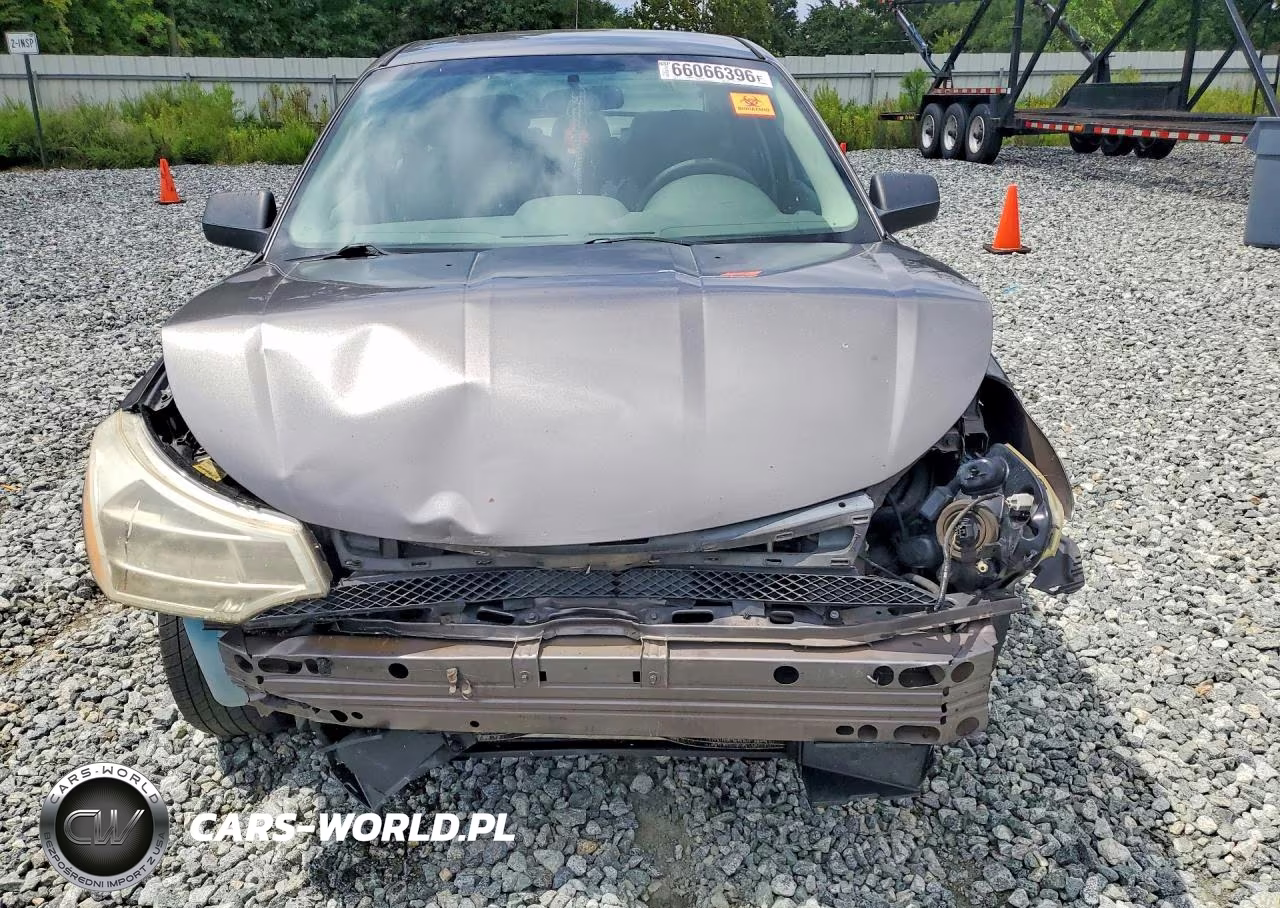 2010 Ford Focus Se VIN:1FAHP3FN9AW230501 - 5