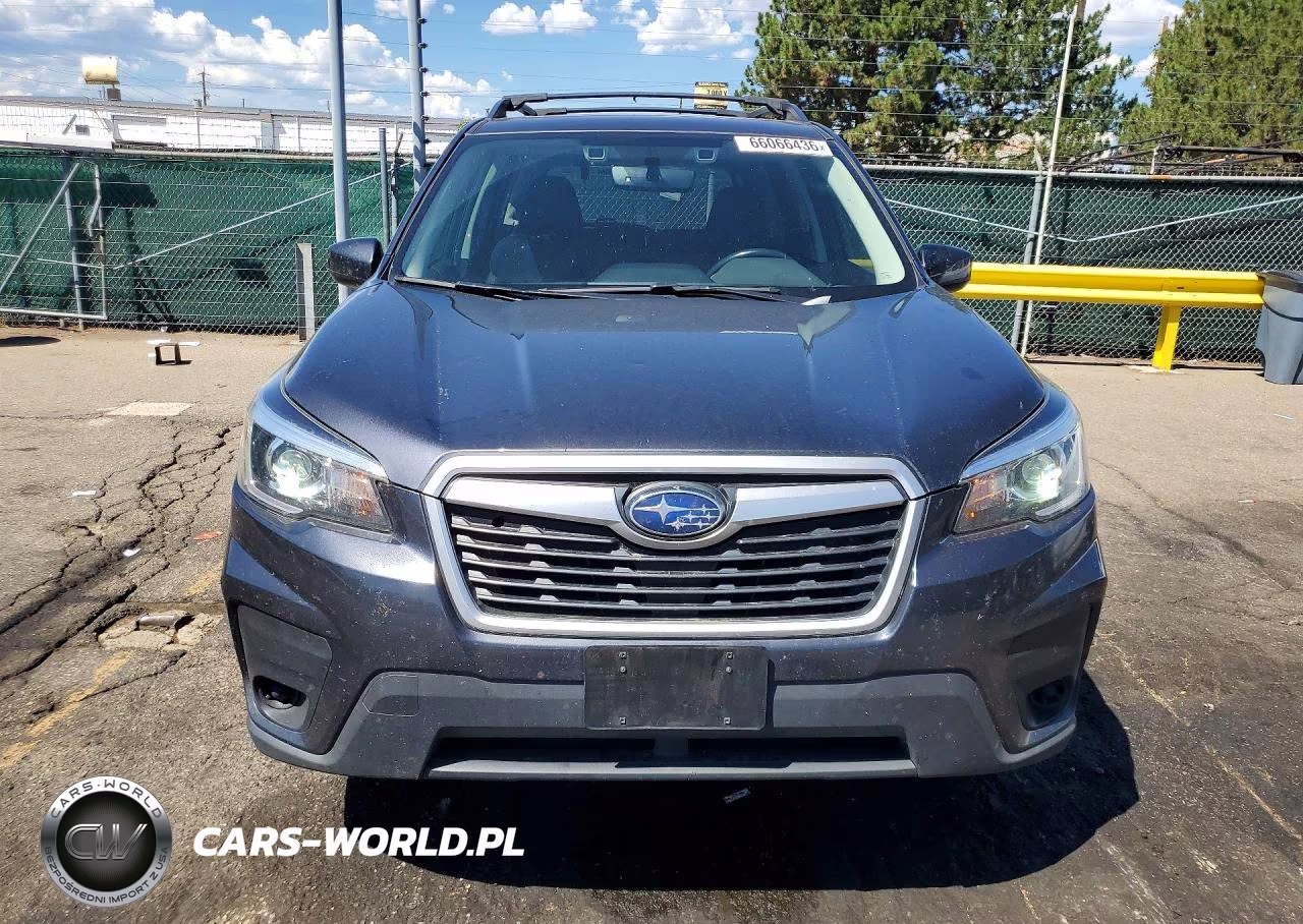 2019 Subaru Forester Premium VIN:JF2SKAEC5KH517618 - 5