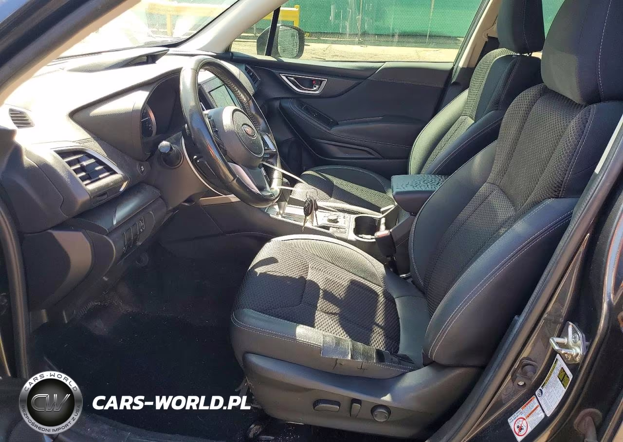 2019 Subaru Forester Premium VIN:JF2SKAEC5KH517618 - 7