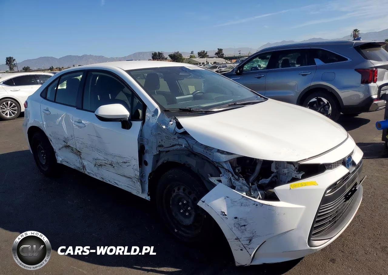 2025 Toyota Corolla Hybrid Le VIN:JTDBCMFE4S3074968 - 4