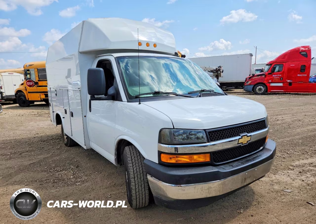 2019 Chevrolet Express G3500 VIN:1GB0GRFG1K1366040 - 4