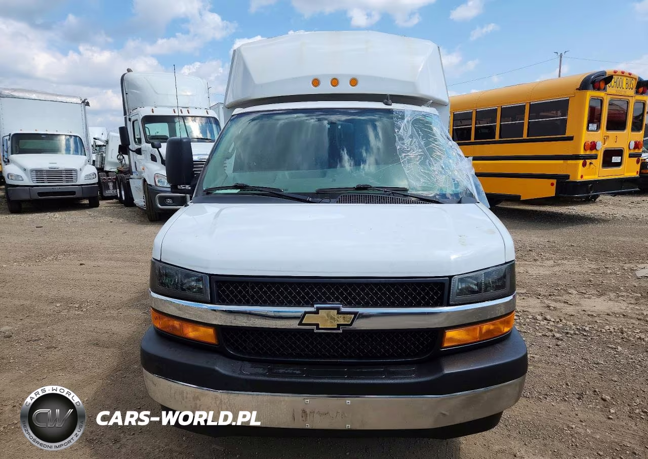 2019 Chevrolet Express G3500 VIN:1GB0GRFG1K1366040 - 5