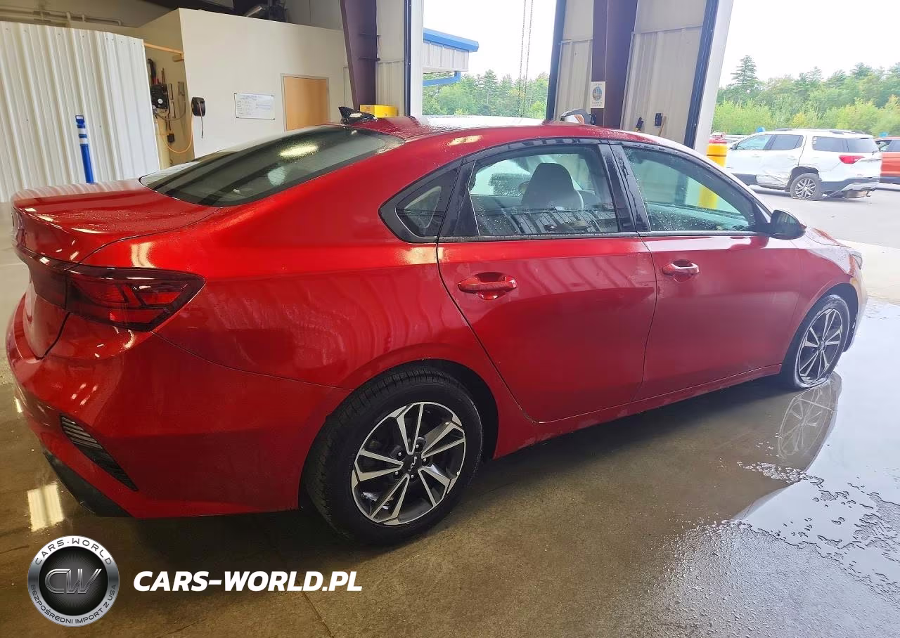 2024 Kia Forte Lxs VIN:3KPF24AD0RE742657 - 3
