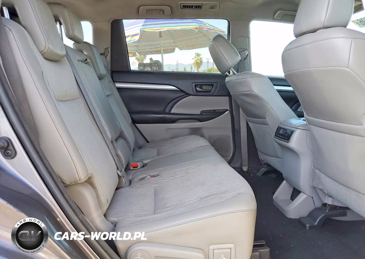 2016 Toyota Highlander Le Plus VIN:5TDZKRFH5GS169165 - 11
