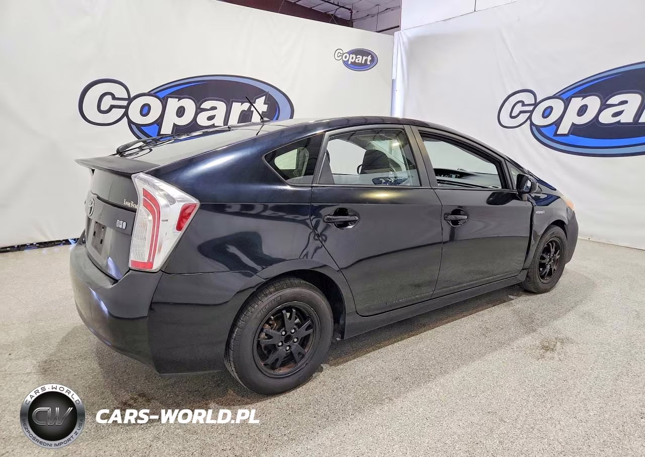 2013 Toyota Prius Two VIN:JTDKN3DU6D0355611 - 3