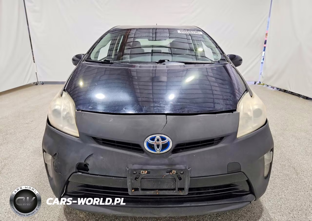 2013 Toyota Prius Two VIN:JTDKN3DU6D0355611 - 5