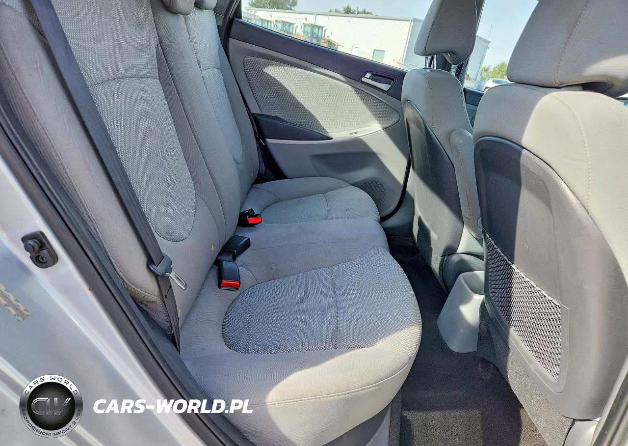 2013 Hyundai Accent Gls VIN:KMHCT4AE3DU558103 - 10