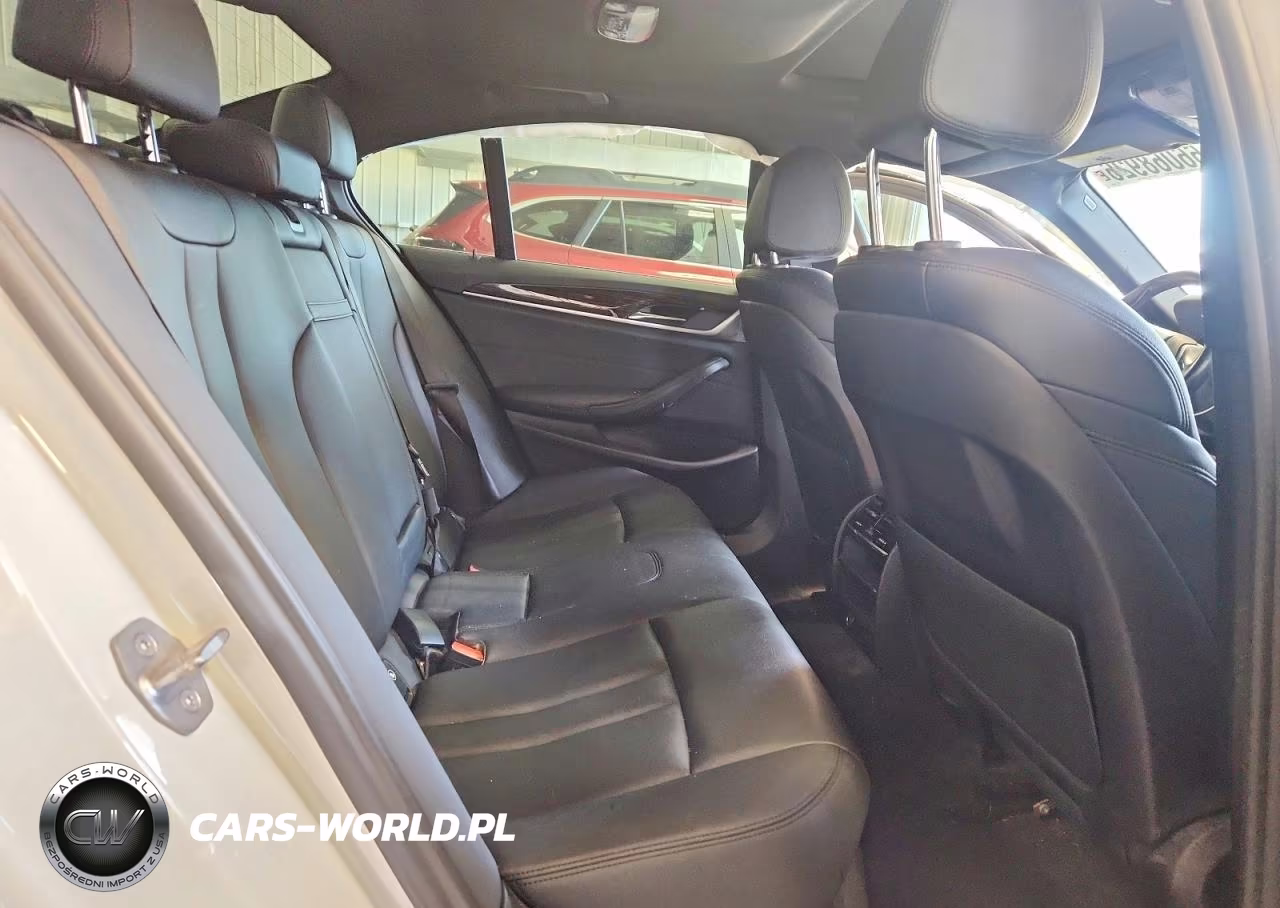 2018 BMW 530E VIN:WBAJA9C51JB250802 - 10