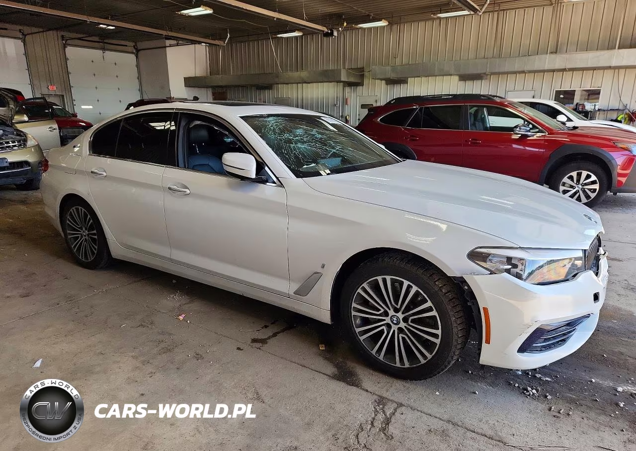 2018 BMW 530E VIN:WBAJA9C51JB250802 - 4