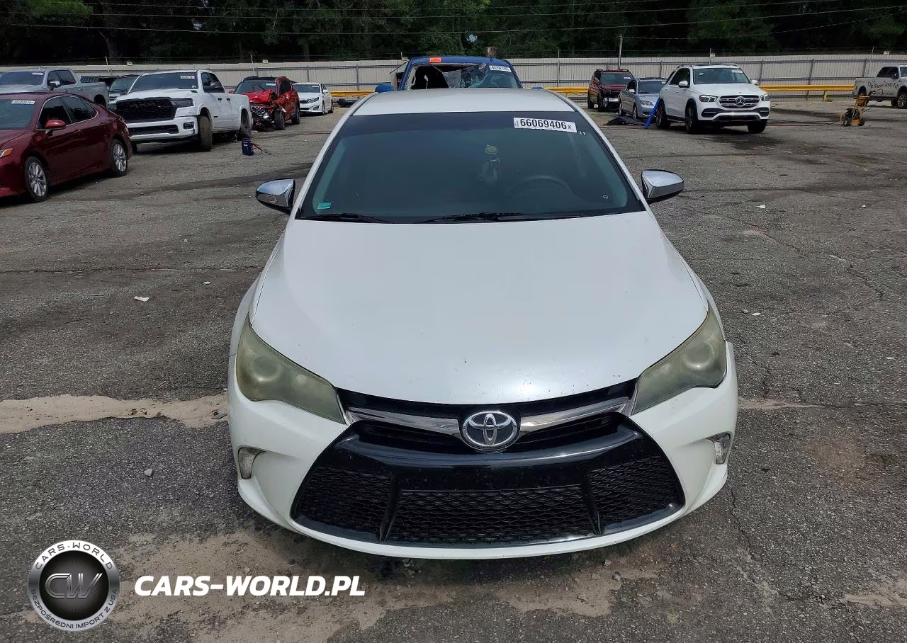 2015 Toyota Camry Se VIN:4T1BF1FK2FU917198 - 5