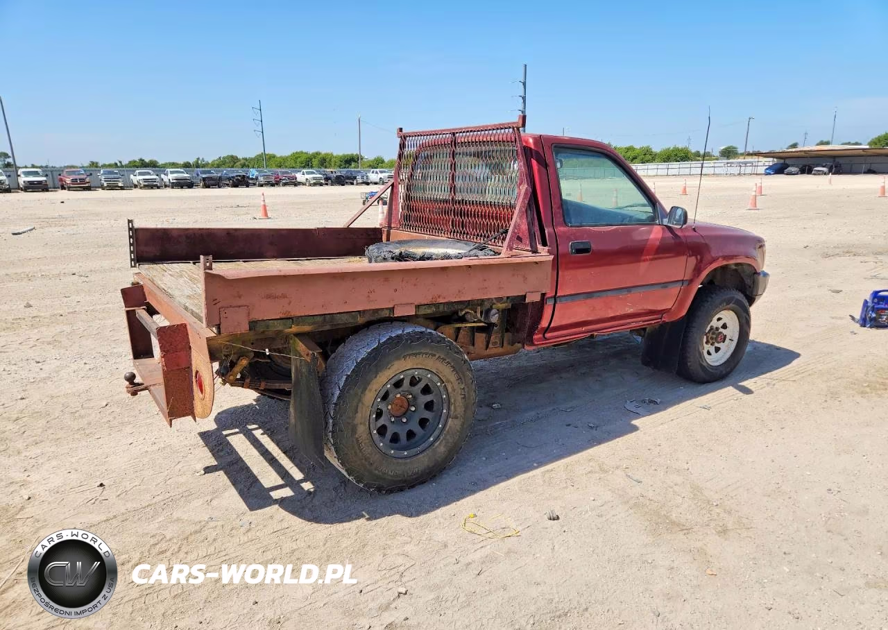 1991 Toyota Pickup Deluxe VIN:JT4RN01P2M0026366 - 3