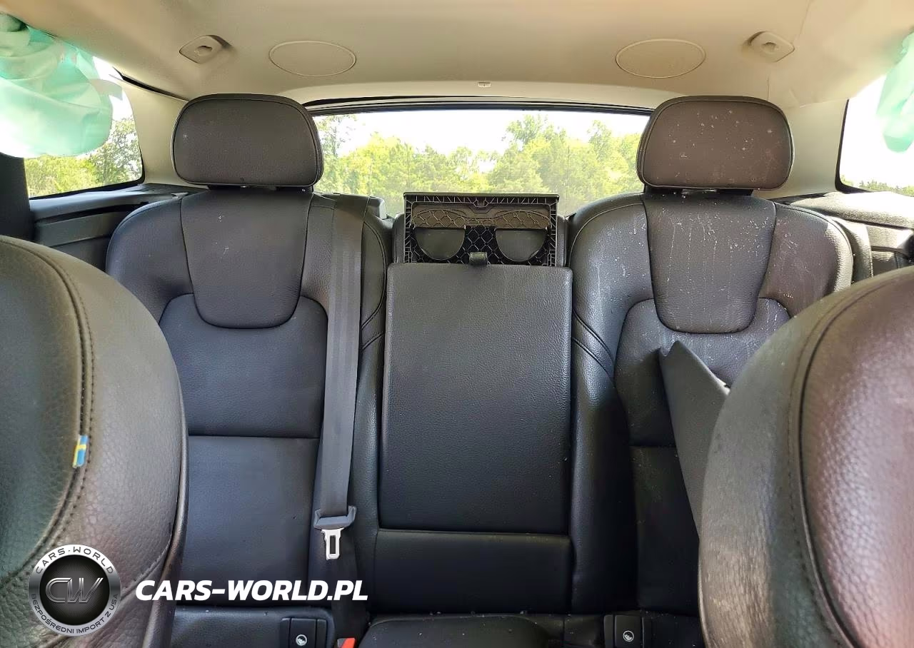 2023 Volvo Xc60 Plus VIN:YV4L12DNXP1210733 - 10