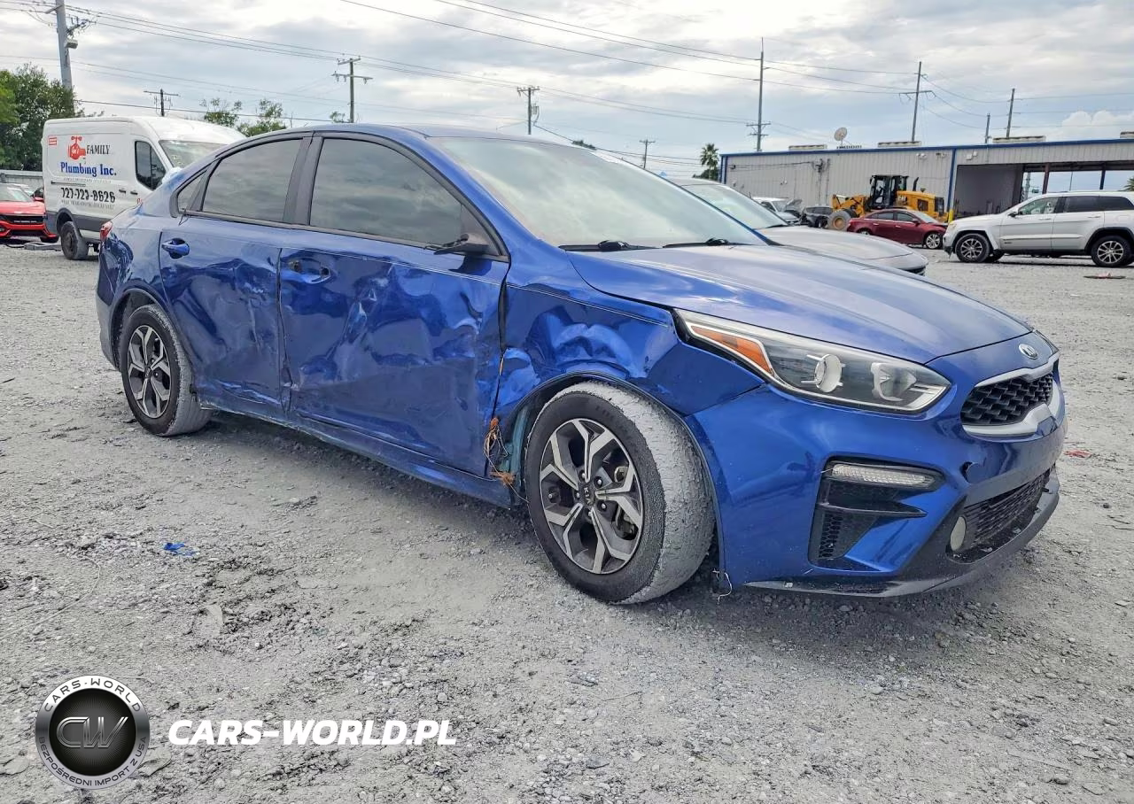 2021 Kia Forte Lxs VIN:3KPF24AD8ME341379 - 4