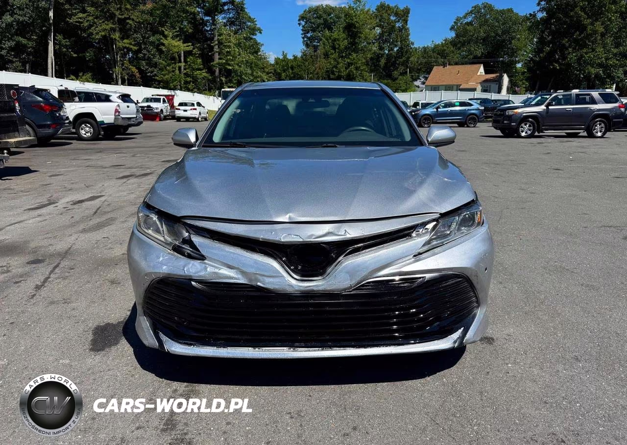 2020 Toyota Camry Le VIN:4T1C11AK4LU961127 - 5