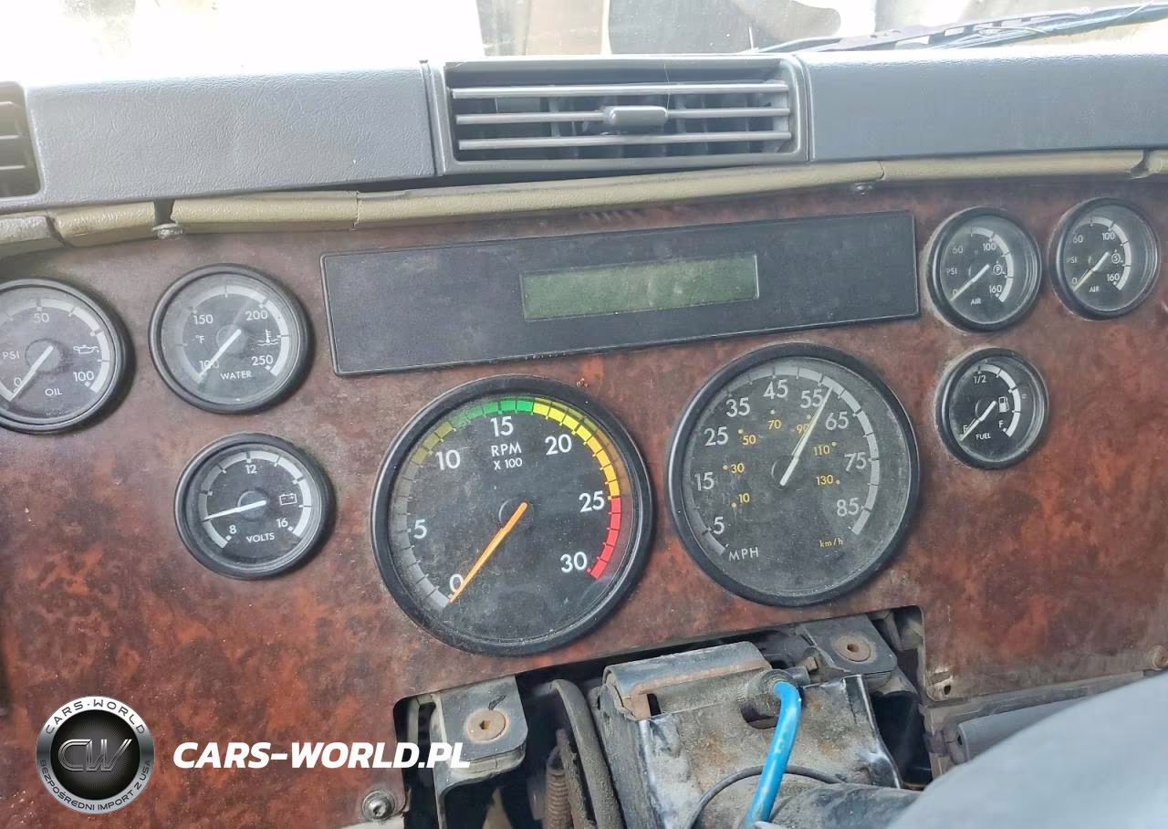 2006 Freightliner Century VIN:1FUJBBCG76LU69878 - 9