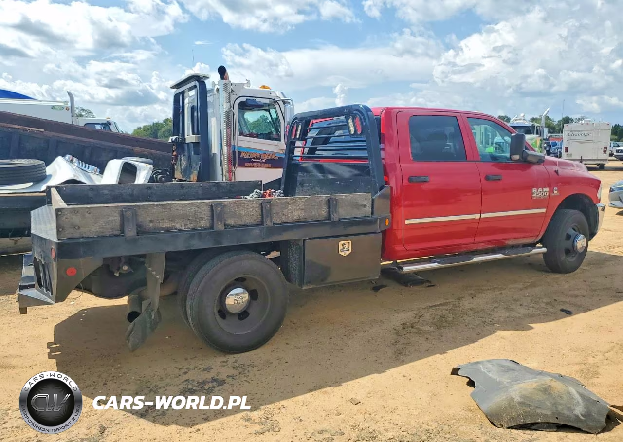 2018 Ram 3500 VIN:3C7WRTCL8JG335904 - 3