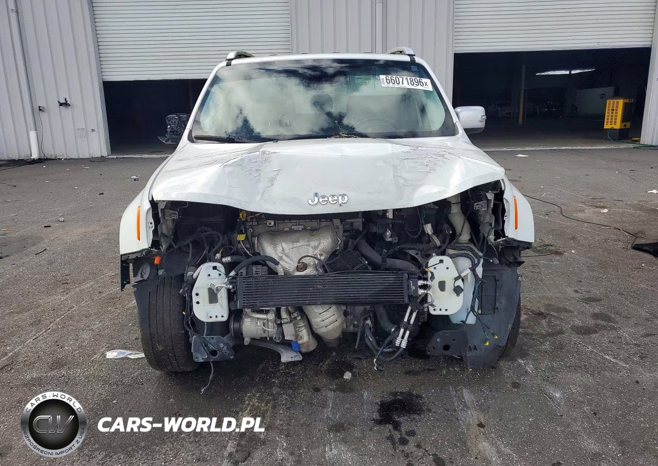 2015 Jeep Renegade Limited VIN:ZACCJADT5FPB18035 - 5