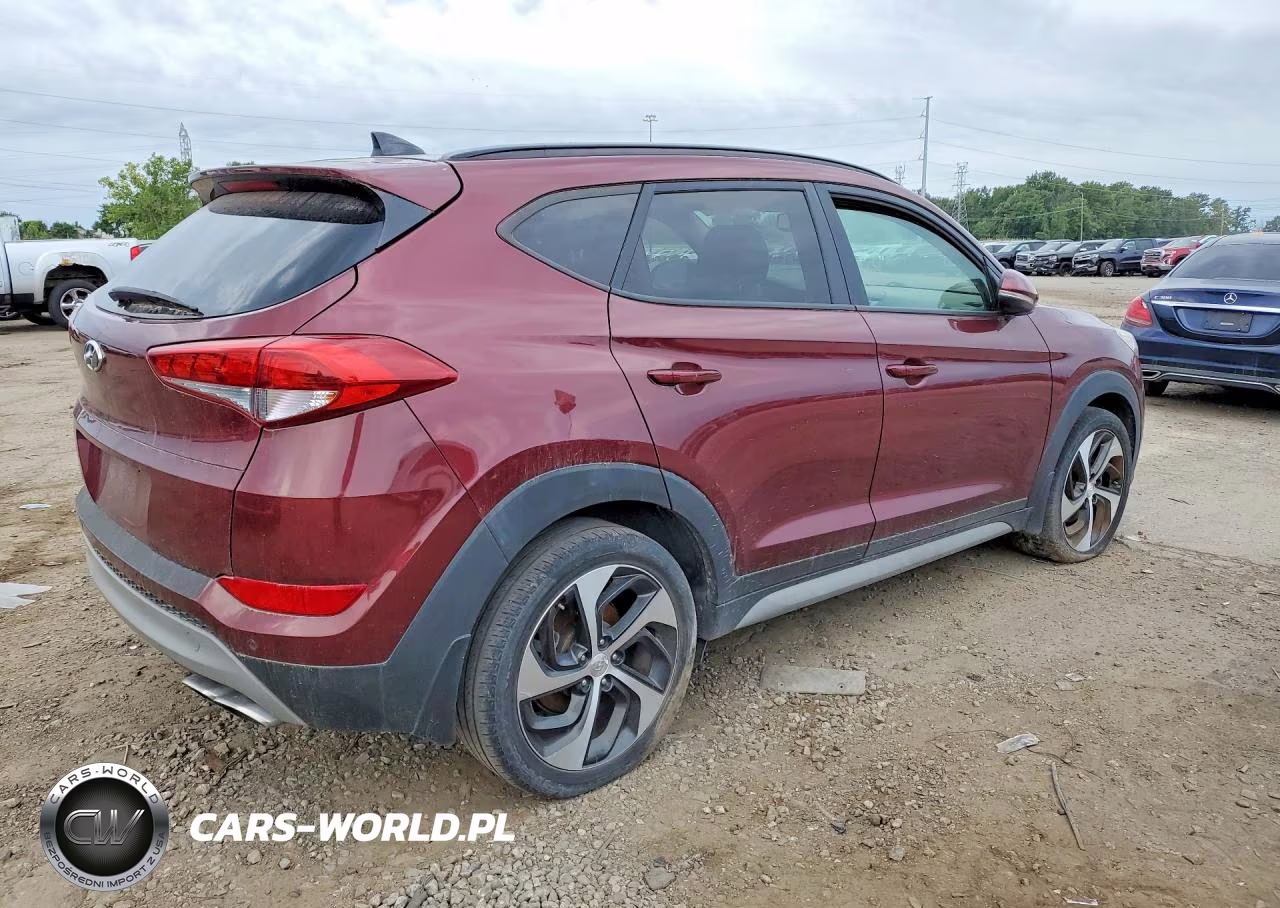 2018 Hyundai Tucson Value VIN:KM8J33A29JU633390 - 3