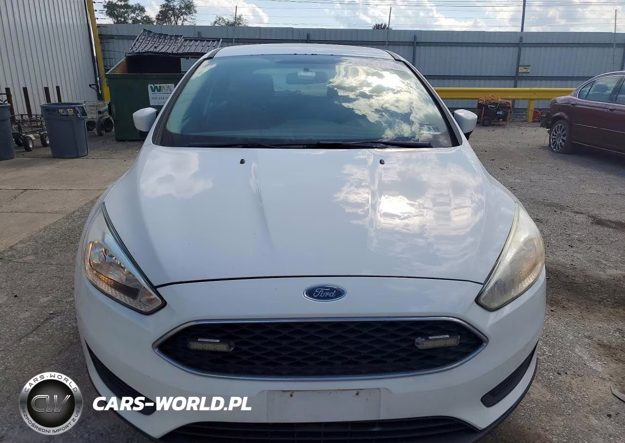 2017 Ford Focus Se VIN:1FADP3K29HL247353 - 5