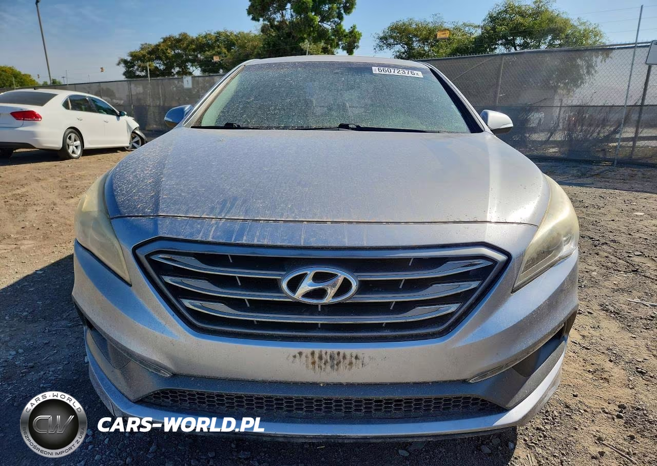 2016 Hyundai Sonata Sport VIN:5NPE34AF2GH423148 - 5
