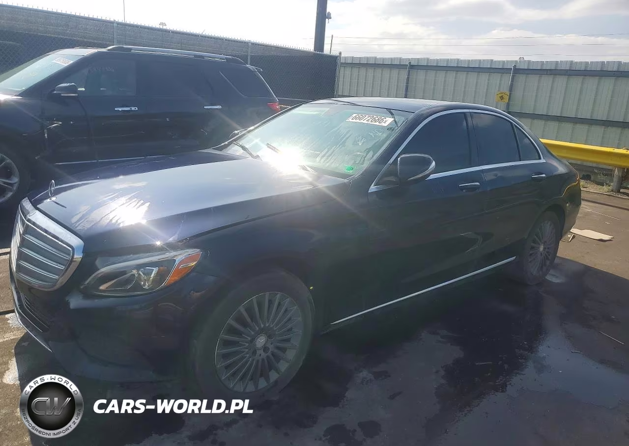 2015 Mercedes-Benz C 300 4Matic – zdjęcie 1 z 12