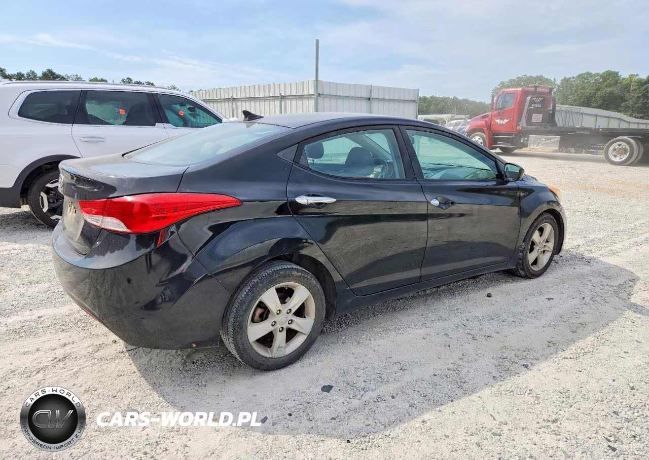 2013 Hyundai Elantra Gls VIN:KMHDH4AE6DU816958 - 3