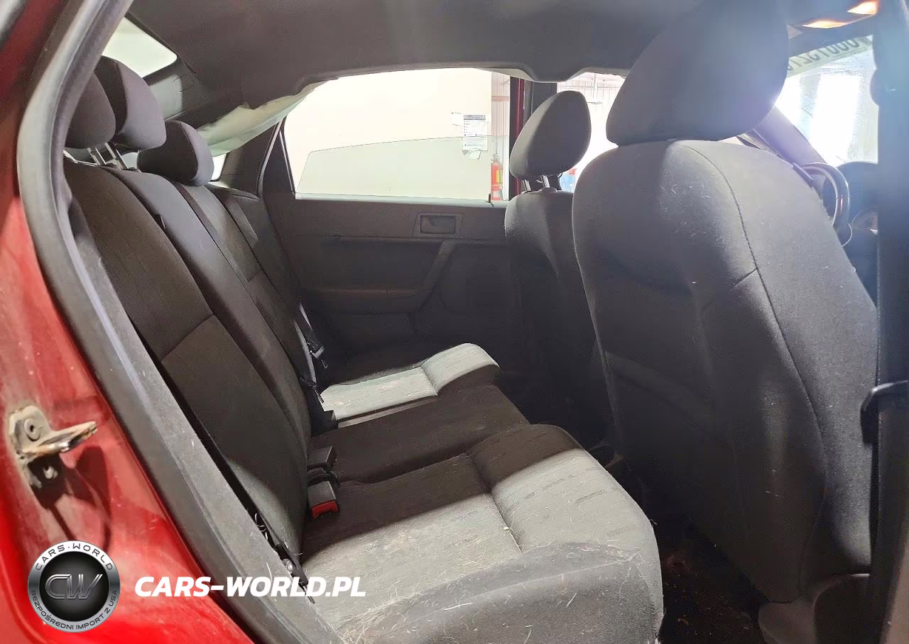 2010 Ford Focus Se VIN:1FAHP3FN0AW233335 - 10
