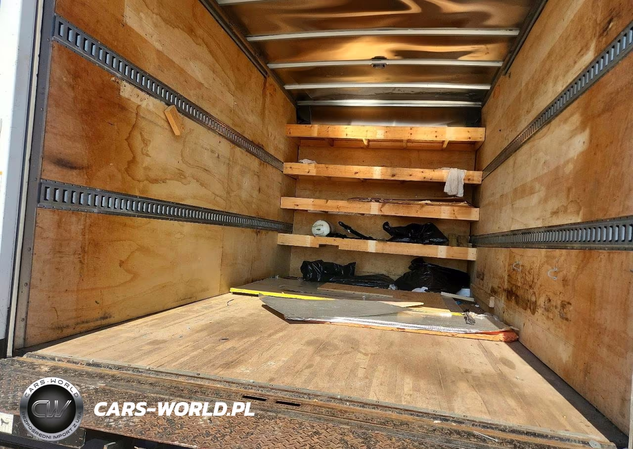2019 Chevrolet 3500 Box Truck VIN:54DBDW1B5KS809836 - 10
