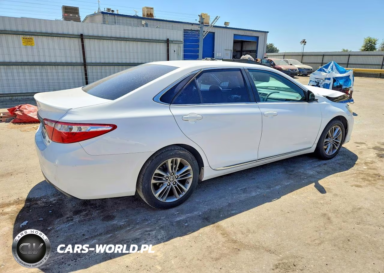 2016 Toyota Camry Se VIN:4T1BF1FK7GU258908 - 3