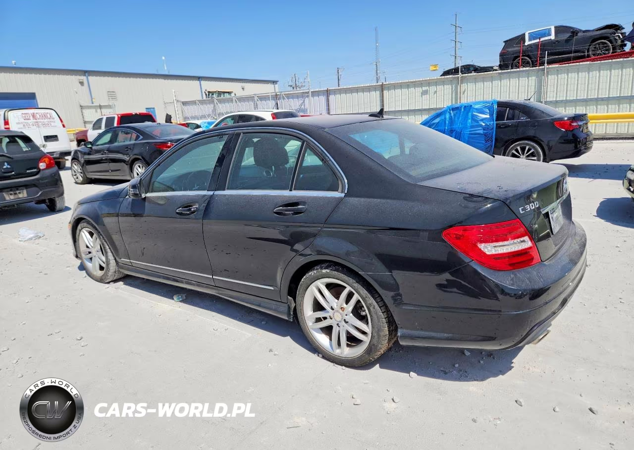 2013 Mercedes-Benz C 300 4Matic VIN:WDDGF8AB0DA778106 - 2