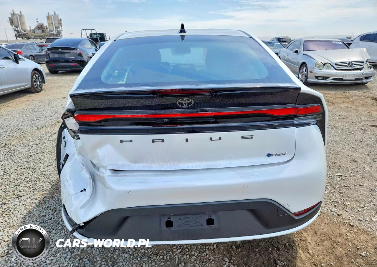 2026 Toyota Prius Le VIN:JTDACAAU0T3080194 - 6