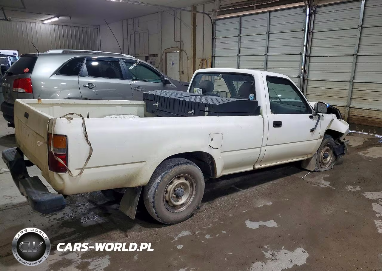 1989 Toyota Pickup One Ton VIN:JT4VN82N6K0002305 - 3