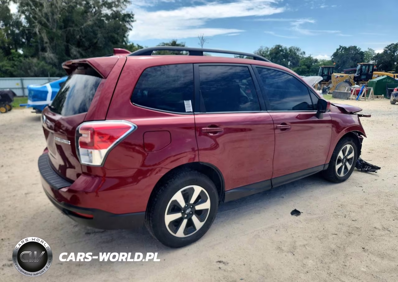 2018 Subaru Forester 2.5I Premium VIN:JF2SJAGC4JH576559 - 3