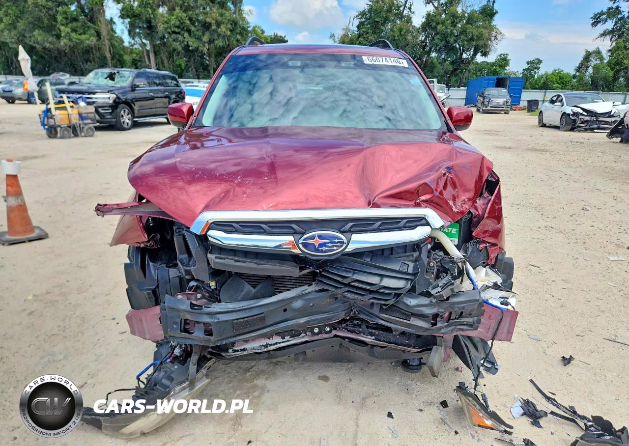 2018 Subaru Forester 2.5I Premium VIN:JF2SJAGC4JH576559 - 5