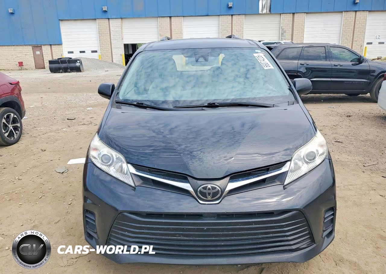 2018 Toyota Sienna Le VIN:5TDKZ3DC3JS911023 - 5