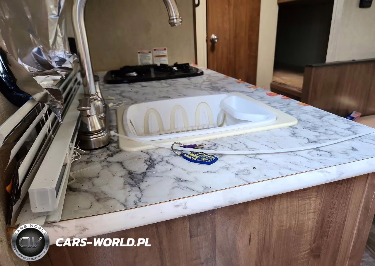 2019 Gulf Stream Ameri Lite Camper VIN:1NL1G2116K1133713 - 5