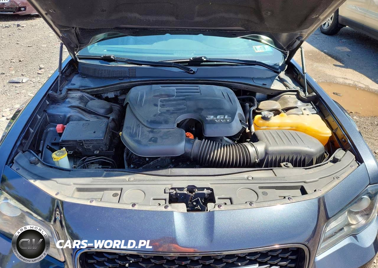 2019 Chrysler 300 S VIN:2C3CCAGG8KH561482 - 11