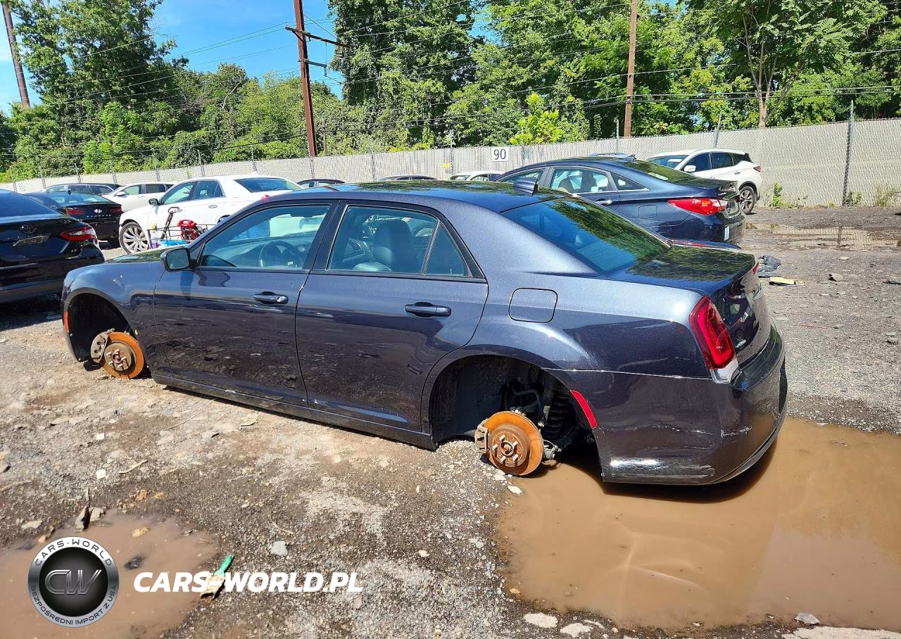 2019 Chrysler 300 S VIN:2C3CCAGG8KH561482 - 2