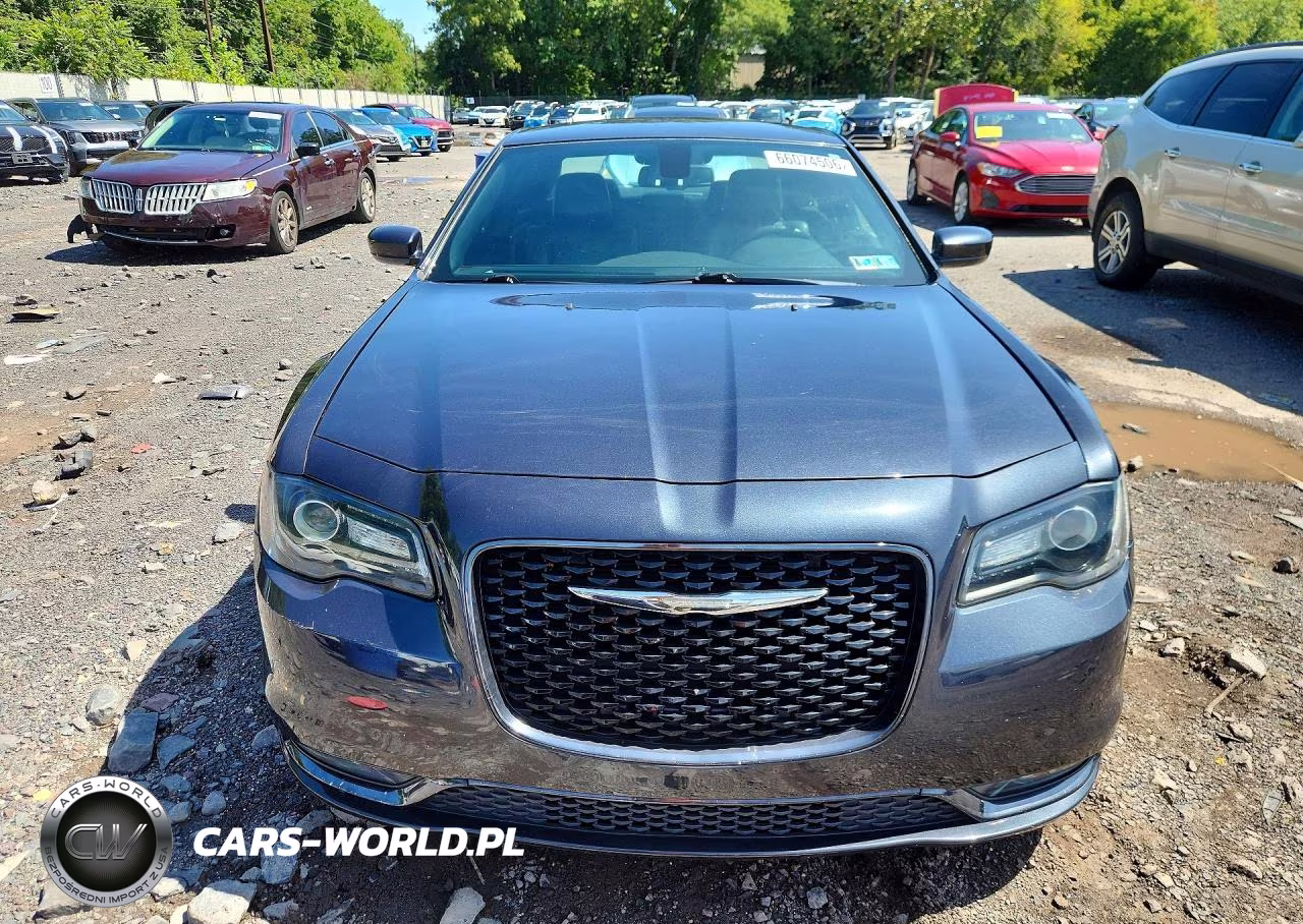 2019 Chrysler 300 S VIN:2C3CCAGG8KH561482 - 5