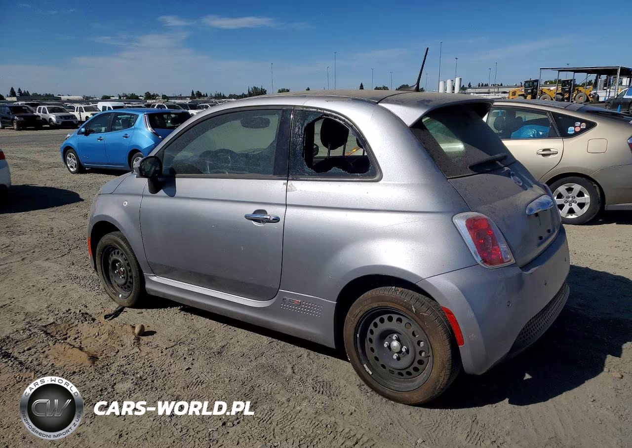 2017 Fiat 500E Battery Electric VIN:3C3CFFGE2HT586106 - 2